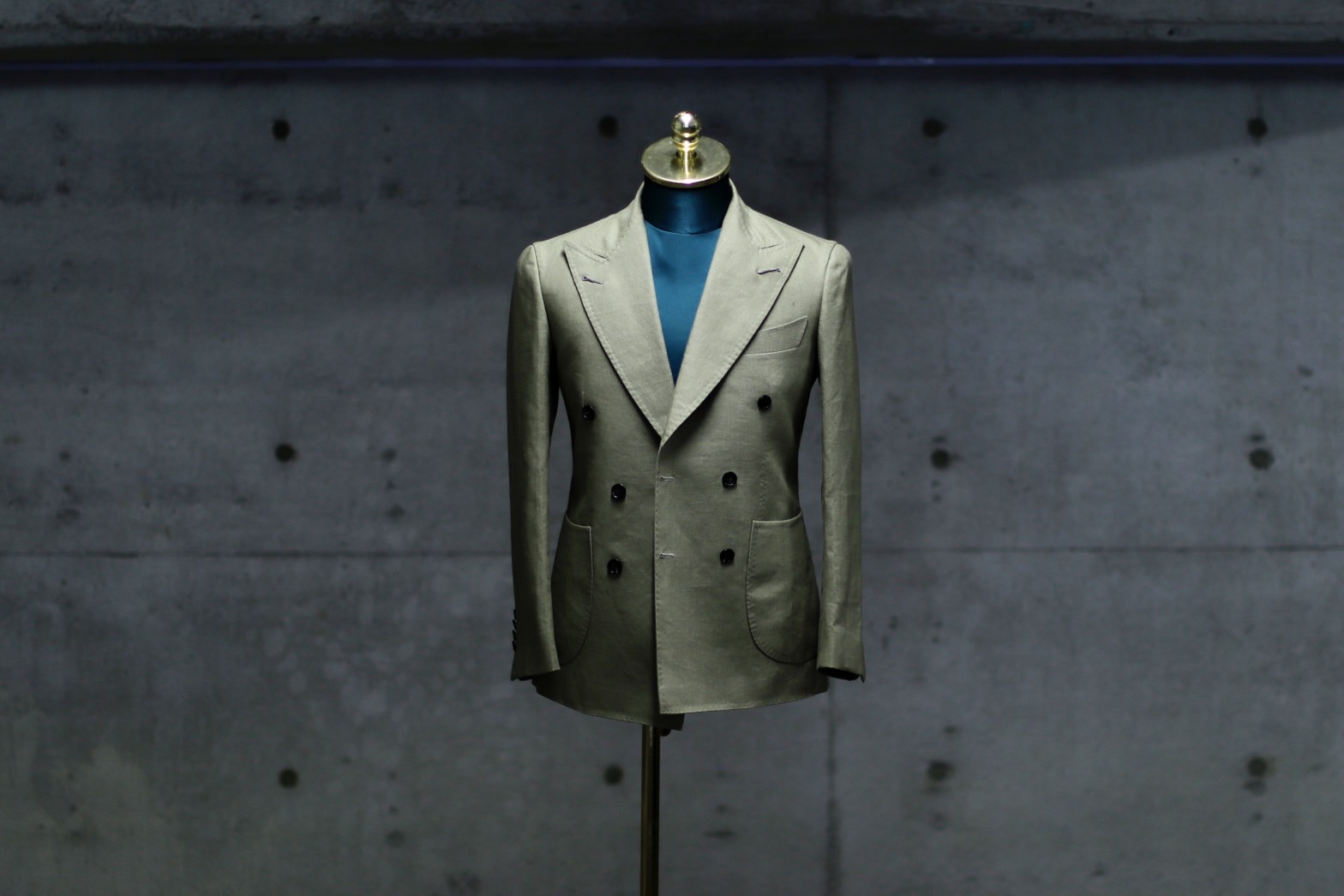 Michele&Shin ネイビースーツ　44 Michele&Shin ネイビースーツ44